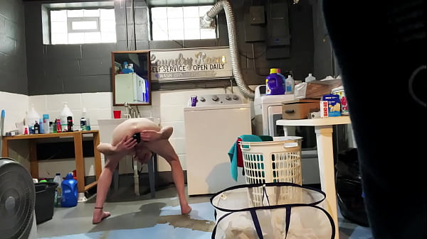 FEELING HORNY IN MY LAUNDRY ROOM 