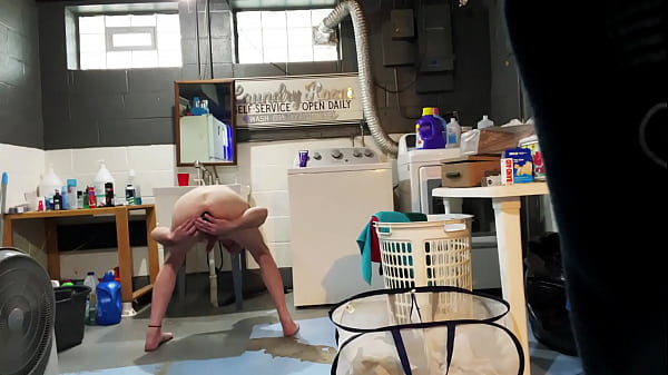 Play MP4 - INSERTING A HUGE ANAL PLUG UP MY BUTT WHILE DOING LAUNDRY