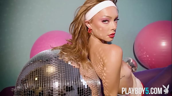 Big ass_blonde_teen Aubrey Destremps softcore workout with striptease