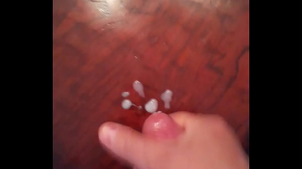 Play MP4 - Gozando na mesa