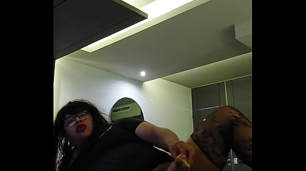 Disfrutando De Mi Dildo thumbnail