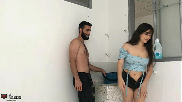 Follandome A Mi Hermanastra En El Patio De La Casa En Una Mana&ntilde;a Soleada Cum-nalgas Hl thumbnail