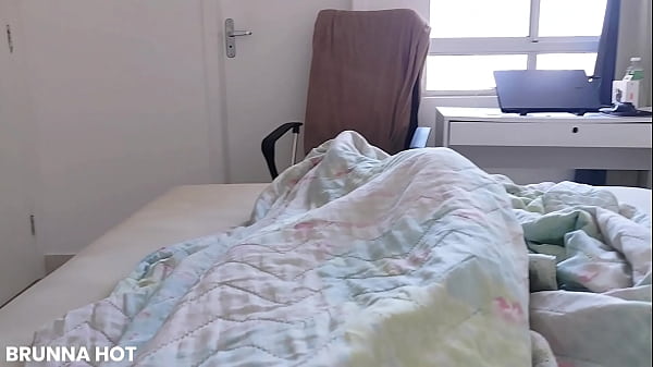 Nonton Acordo Meladinha E S&oacute; Me Contento Tocando Siririca At&eacute; Gozar E Gemer Bem Alto thumbnail