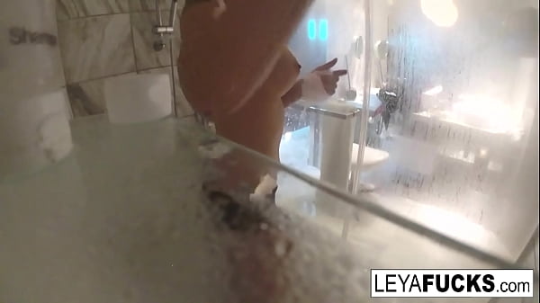 Leya Falcontakes acamera_with herinto the shower