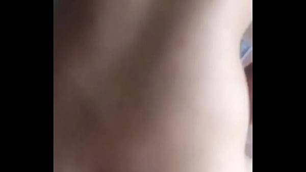 Hetero me dice que lo coja y lo trate como puta pero no hace ruido porque est&aacute_ su novia en el ba&ntilde_o INSTAGRAM: Emmanuel6385 Twitter: @GADIELROCHAA12. S&iacute_gueme en twitter