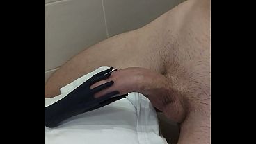 Handjob toy makes me finish 