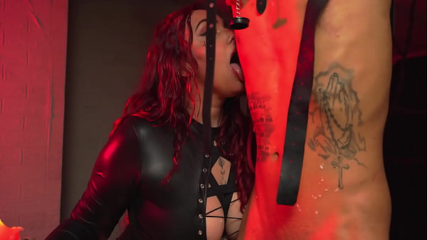 Nonton Dominating And Biting Danyel Mast First Bdsm Session No 1 thumbnail