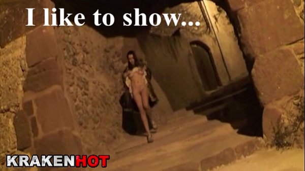 Play MP4 - Big Boobs Brunette Playing with her happy pussy outdoor