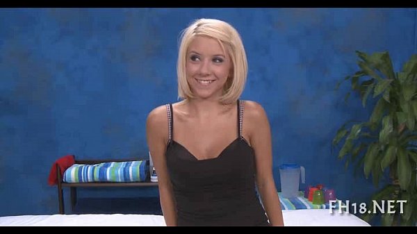 Lovely_babe loves massage