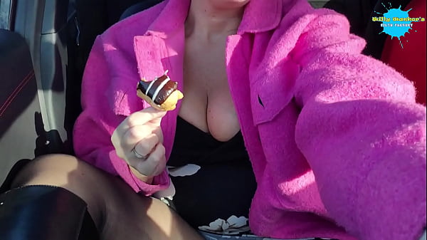 Wife plays with Her_pussy while on a drive