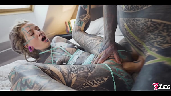 Play MP4 - Tattooed Girl Deep Anal Pounding