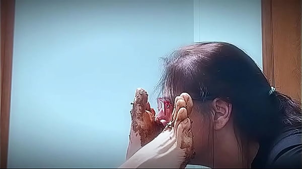 Lick that off my feet 