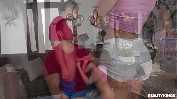 Play MP4 - Flashing My Ass To My New Stepbrother &sol; Reality Kings