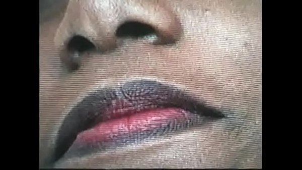 Play MP4 - Two Black lesbian models caress each othe