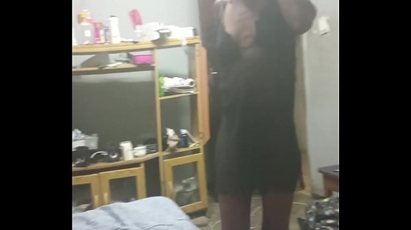 Nonton Hot Sluttly Blowjobs At The Hostel , Black Babe Can Suck A Whole Small Cock thumbnail