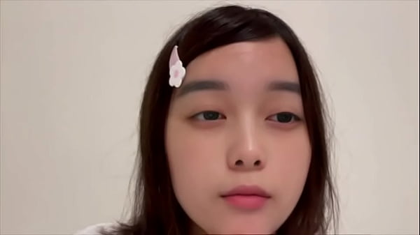 Nonton お風呂あがりに彼氏の臭いパンツを嗅ぎながら、おまんこを吸うおもちゃでオナニーする変態女子大生。 thumbnail