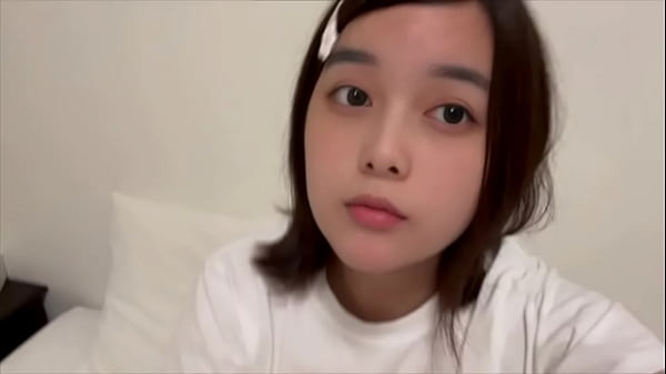 お風呂あがりに彼氏の臭いパンツを嗅ぎながら_おまんこを吸うおもちゃでオナニーする変態女子大生