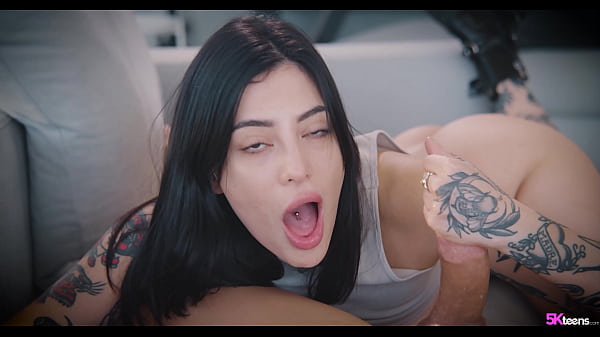 Glazing Hot Emo Girls Face thumbnail