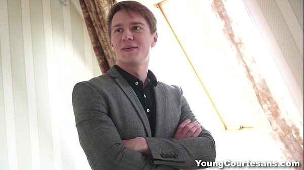 Young Courtesans - CourtesanIva Zanplays it perfectly