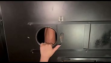 S&oacute; Casada Safada, Falaram Para Os Maridos Cornos Que Fariam Hora Extra E Foram Para Casa De Swing Distribuir Buceta Para Os Machos Pauzudos. thumbnail