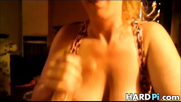 Busty_wife gives handjob