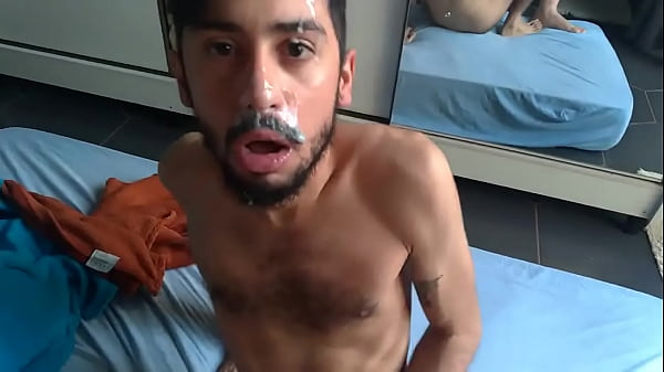 Play MP4 - EXTRAINDO LEITE DO PAU DO CASADO