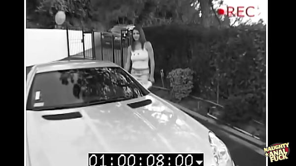 Nonton A Brunette Woman Exposes Her Breasts Before Consenting To Have Her Buttocks Vigorously Penetrated On Video thumbnail