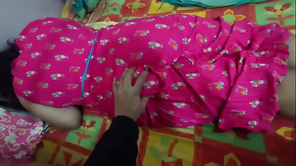 Desi Housewife Get Her Back Massaged thumbnail