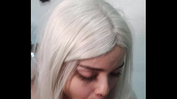 Feiti&ccedil;o wellington perdeu o controle no boquete intenso e gozou na boca da bruxa