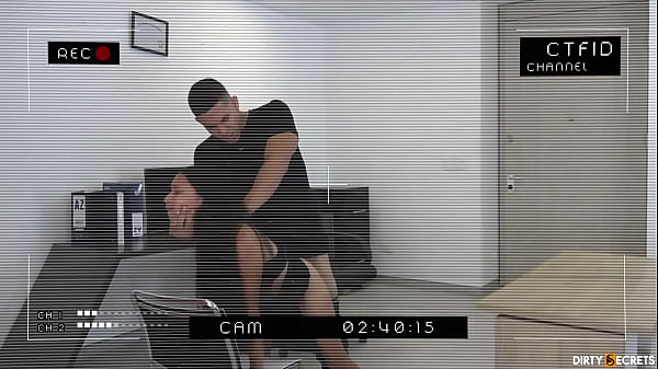 IFUCK THE HEAD OF SECURITY TO MAKE HIM LET ME GO