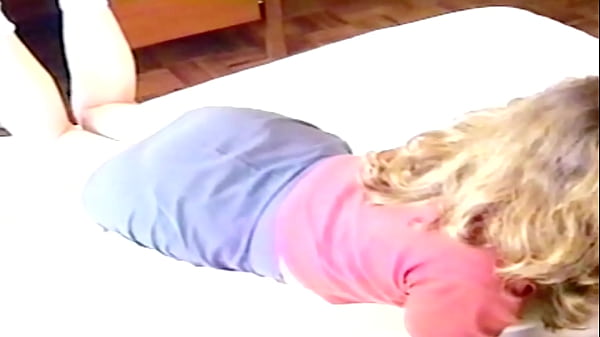 Nonton First Great Fuck With Stepbrother, He Cums Inside Me And I Have To Pee thumbnail