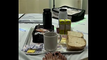Café Da Manhã Deliciosamente Quente Com Mamãe Atraente E Sensual