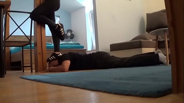 Nonton Stomp Adidas Hesd thumbnail