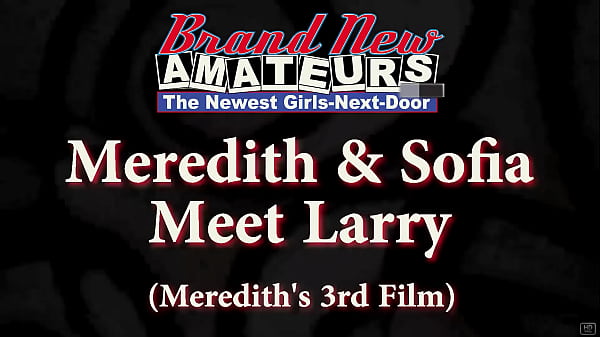 Nonton Hot Brunette Meredith And Skinny Sofia Share A Cock To Suck And Ride! thumbnail