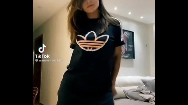 Nonton Novinha Mostrando Sua Bucetinha No Tk thumbnail