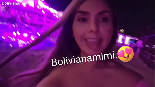 Play MP4 - Disfrutando del hotel solo para adultos en Canc&uacute;n&period;&period;&period; sin calzones y mostrando mi conchita a los mexicanos  Video completo  en bolivianamimi&period;tv