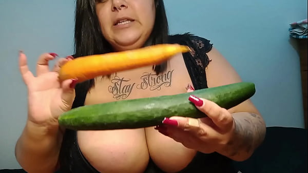 Bbw Trying Vegetables - Mary Jhuana thumbnail
