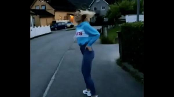 Tight Jeans