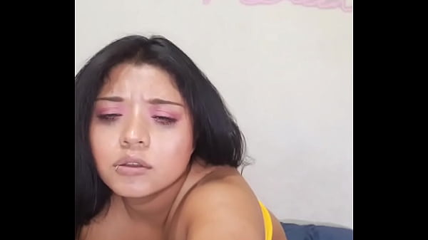 Play MP4 - SOLO FETICHISTAS &sol; YELLOW DRESS AND NO PANTIES