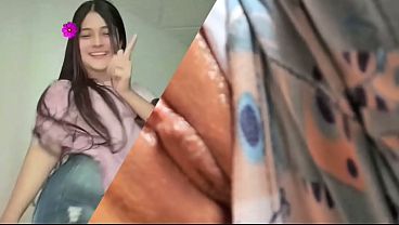 chica solitaria con pechos naturales masturb&aacute_ndose