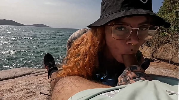 Orgia gostosa na praia deserta com meninas safadas