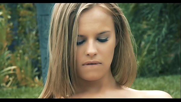 Jillian janson knows just how to rub her clit to make herself cum 