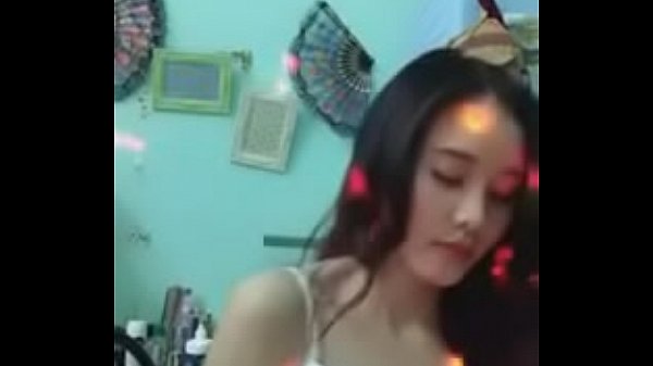 Gái xinh uplive nhảy gợi_cảm 18