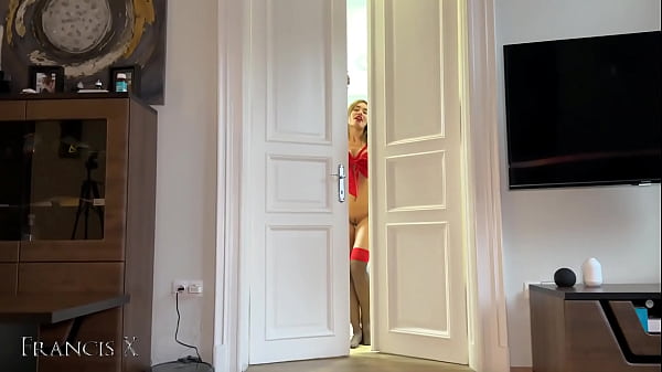 Nonton Birthday Gift Slut In Red Bow Gets Hard Fucked On The Bed thumbnail