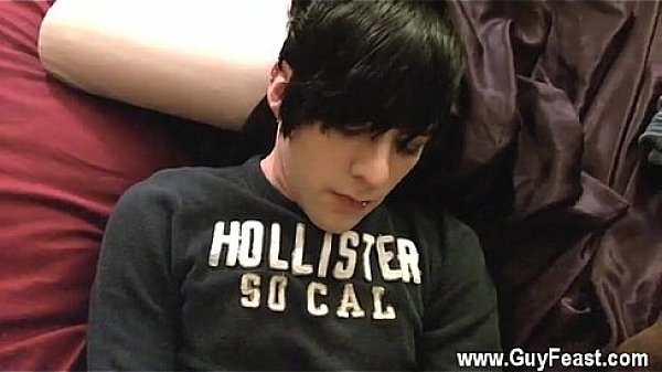 Naked guys William and Trace get into some mighty sole adoring in 