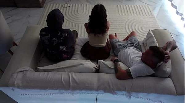 Nonton While My Husband Is Resting, I Can Sit On His Friend's Face! thumbnail