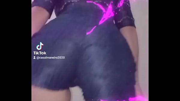 Safadinha dan&ccedil;ando 