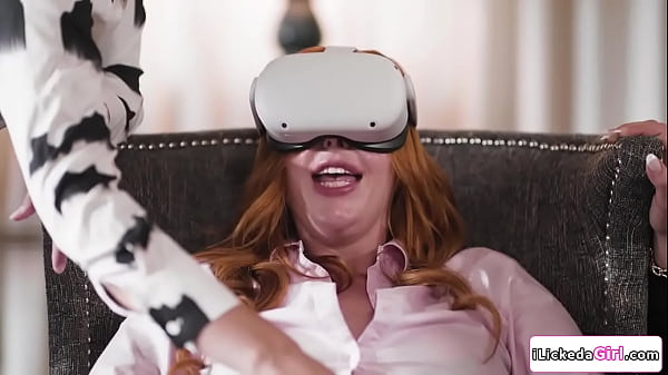 Lesbian staffs dp_fuck busty milf_client