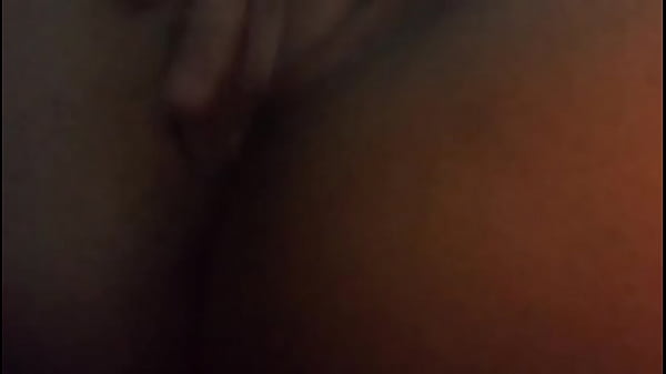 Novinha Brasileira Batendo Siririca thumbnail