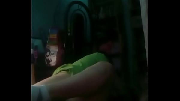 Play MP4 - Pareja amateur disfrutando en la oscuridad